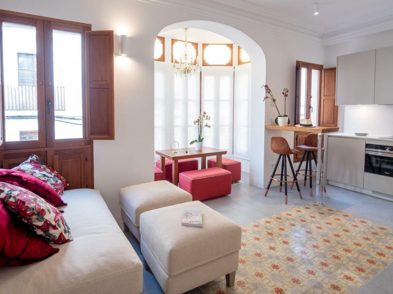 Es Palauet Brandnew One Suite Apartment In Ibiza Center Ngoại thất bức ảnh